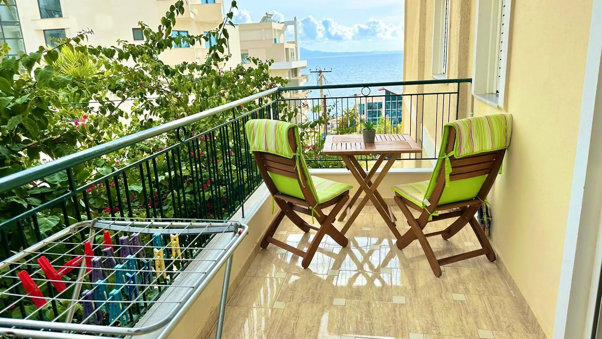 Sunny Coast Apartments ساراندا